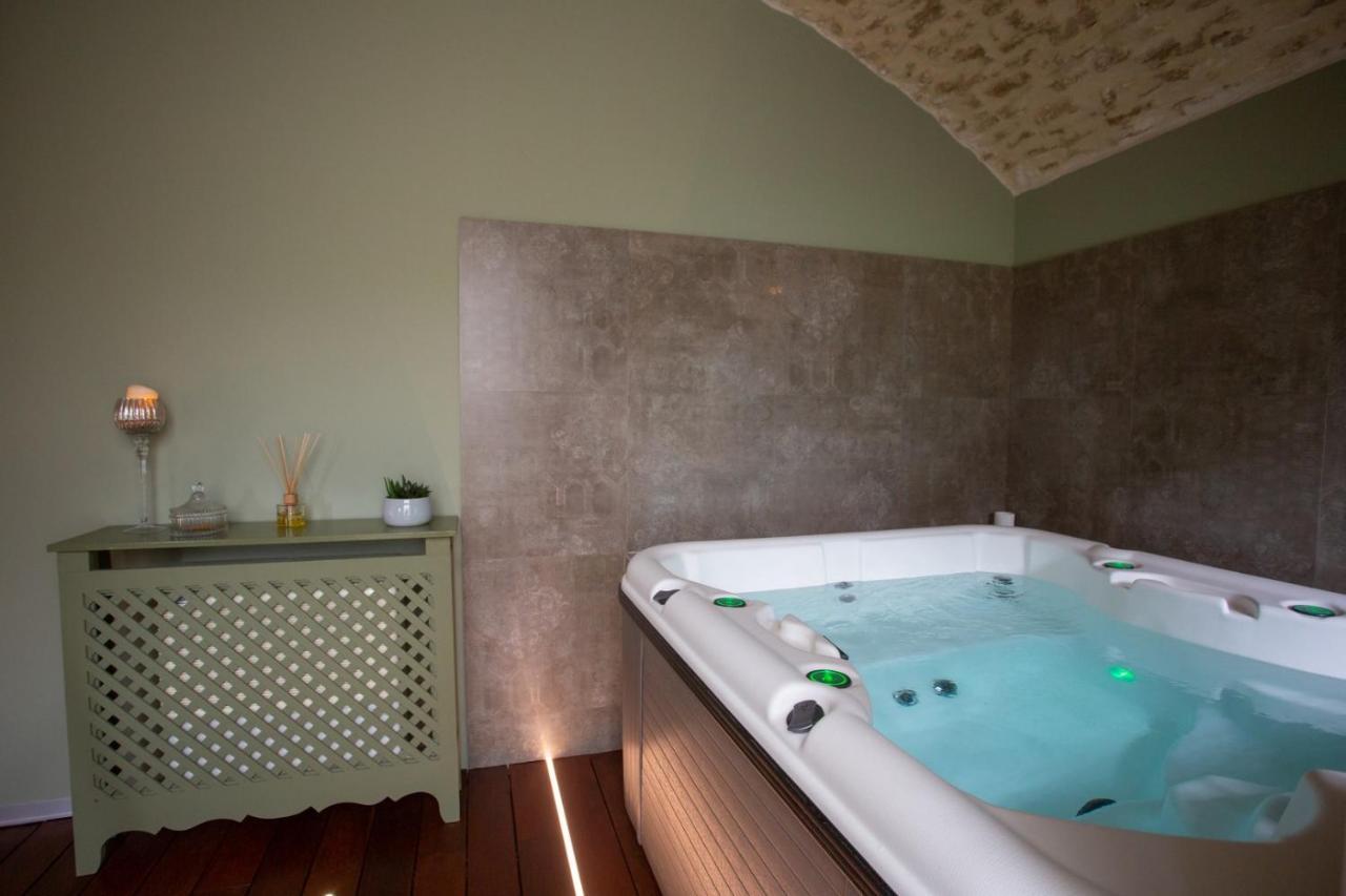 Domaine Saint Michel & Spa Tamerville Екстериор снимка