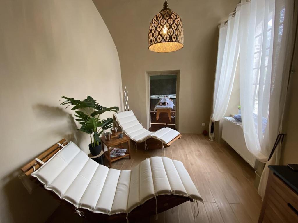 Domaine Saint Michel & Spa Tamerville Екстериор снимка